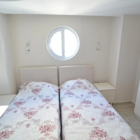 New Age Breeze Luxury